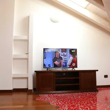 アパート Mansarda Ivy フィナーレ・リーグレ